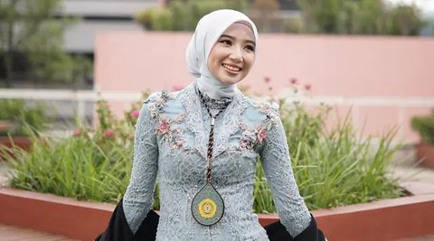 5 Inspirasi Model Hijab Wisuda 2025, Bikin Penampilan Makin Anggun di Hari Kelulusan