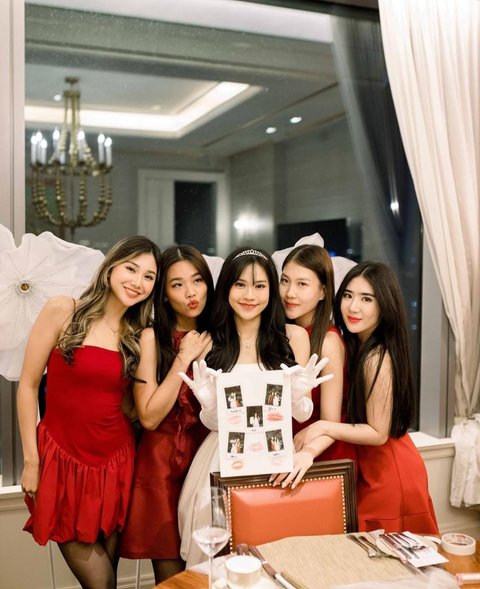 10 Potret Seru Bridal Shower Jessica Jane yang Penuh Kejutan Manis, Jelang Hari Pernikahan