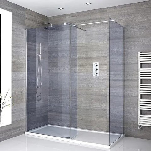 Wastafel Kamar Mandi Serba Putih dengan Kabinet (Foto: work-tops.com)