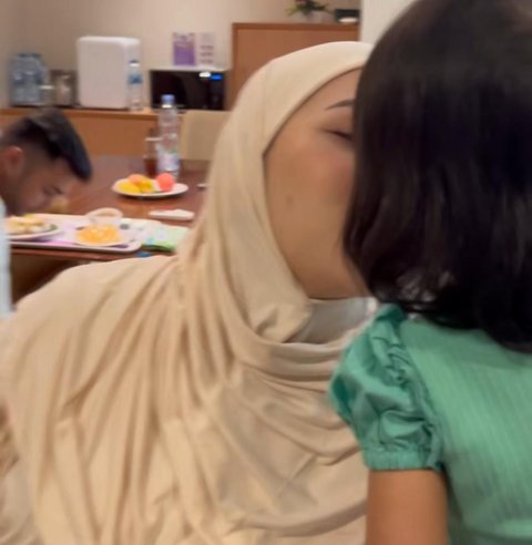 Mona Ratuliu Beri Dukungan Penuh untuk Kesha yang Segera Lahirkan Anak Ketiga