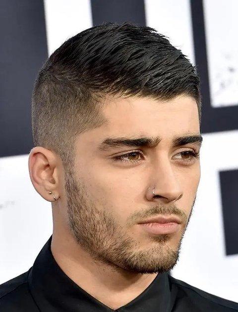 Coba dan Buktikan Gantengmu, Ini 5 Gaya Rambut Pendek Pria Sesuai Bentuk Wajah April 2025
