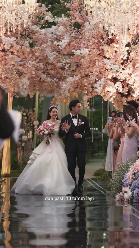 Intimate dan Penuh Cinta, Ini 8 Momen Pemberkatan Pernikahan Jessica Jane & Erwin Phang