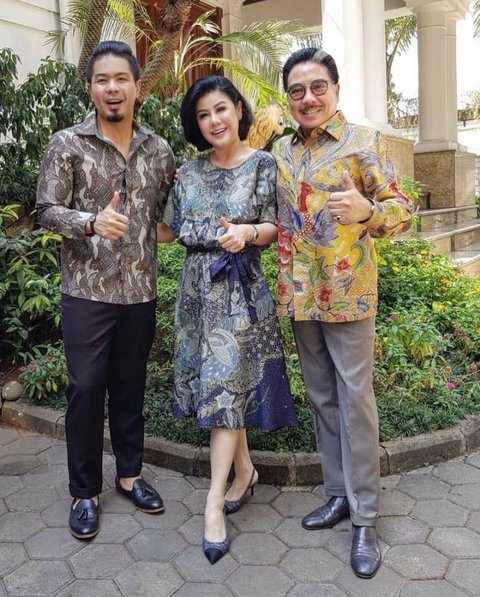 Potret Bahagia Keluarga Hotma Sitompul & Bams Eks Samsons yang Kini Tinggal Kenangan, Selalu Kompak dan Ceria