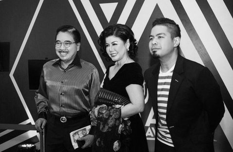 Potret Bahagia Keluarga Hotma Sitompul & Bams Eks Samsons yang Kini Tinggal Kenangan, Selalu Kompak dan Ceria