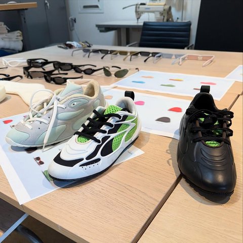 Tampilan Unik dan Berkelas, Justin Bieber Spill Wujud Sepatu Terbaru dari Brand Miliknya