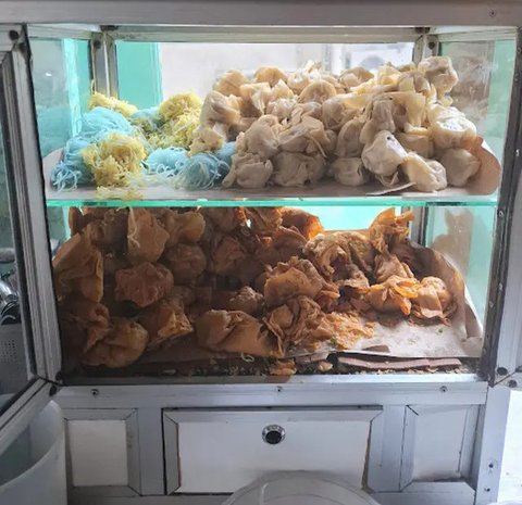 Mengapa Harus Merendam Bakso dalam Air Es Setelah Direbus? (Image by Rose Miami Kitchen via Youtube.com).