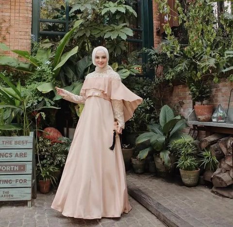 Inspirasi 6 Model Gamis Terbaru 2025, Mewah dan Elegan