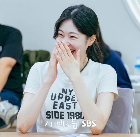 7 Potret Menarik Para Pemeran Drakor SBS 'Spring of Youth' yang Akan Mengguncang Layar Kaca