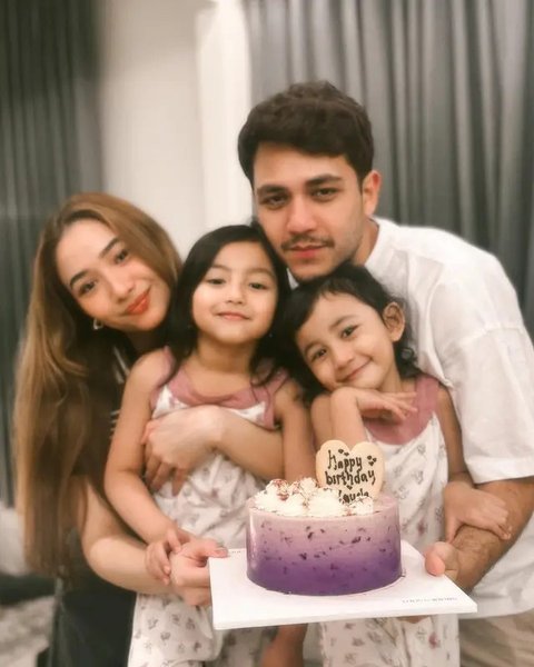 Dihadiri Adi Bing Slamet, Ini 6 Potret Keseruan Adzana dan Rizky Alatas Rayakan Ulang Tahun Anak Kedua