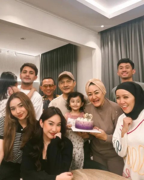 Dihadiri Adi Bing Slamet, Ini 6 Potret Keseruan Adzana dan Rizky Alatas Rayakan Ulang Tahun Anak Kedua