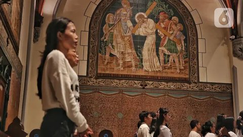 Suasana Misa Kamis Putih di Gereja Katedral Jakarta Berlangsung Khidmat