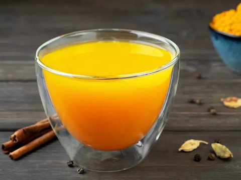 Mencicipi Wedang Kunyit Madu yang Lezat, Cocok Disajikan saat Long Weekend