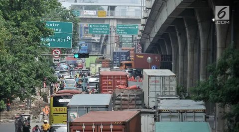 Ratusan Truk Terjebak Macet Berjam-jam di Tanjung Priok, Ternyata Gara-Gara Ini