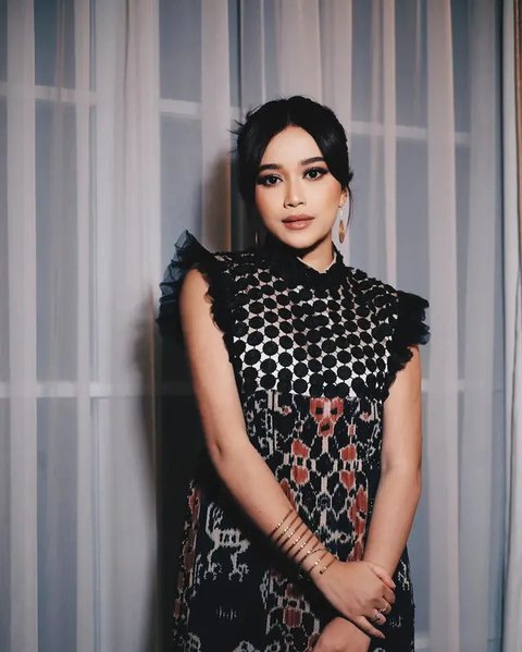 8 Artis Cantik Ini Sukses Beli Rumah Mewah Sendiri Sebelum Usia 25 Tahun, Harganya hingga Rp13 Miliar