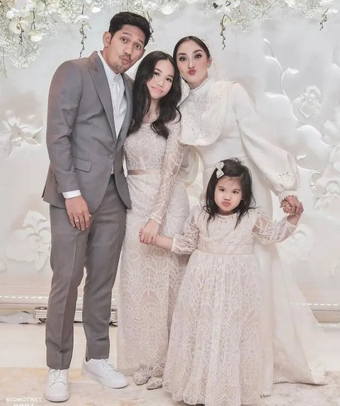 5 Inspirasi Model Brokat Terbaru untuk Anak Perempuan, Sempurna untuk Hadiri Acara Formal