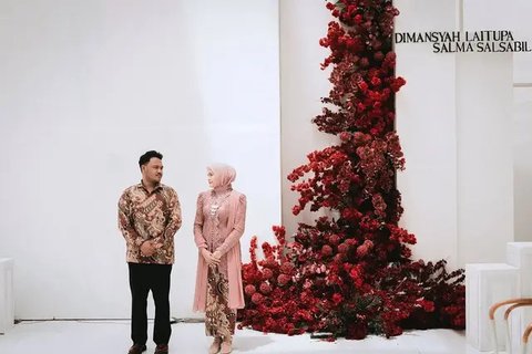 Model Kebaya Kartini Panjang (Foto: Rizka Nur Laily via ChatGPT)