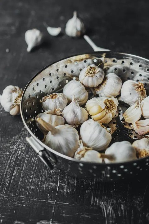 6 Manfaat Bawang Hitam, Lebih Ampuh dari Bawang Putih untuk Kesehatan
