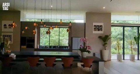 Dapur dr. Tompi Mengusung Desain Mewah dan Fungsional, Memadukan Estetika dan Kepraktisan dalam Satu Ruang