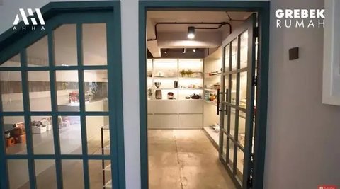 Dapur dr. Tompi Mengusung Desain Mewah dan Fungsional, Memadukan Estetika dan Kepraktisan dalam Satu Ruang