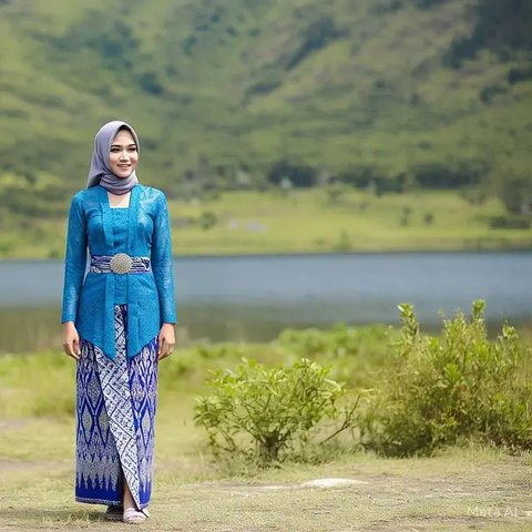 Gamis A-Line untuk Seluruh Bentuk Badan