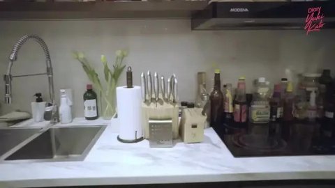 Potret rumah Vidi Aldiano yang kini ditempati bareng Sheila Dara. (Sumber: YouTube/Yuki Kato)