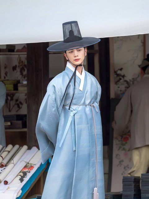 Yook Sung Jae, Aktor Korea yang Gemar Berperan Kesuruan di Berbagai Drama