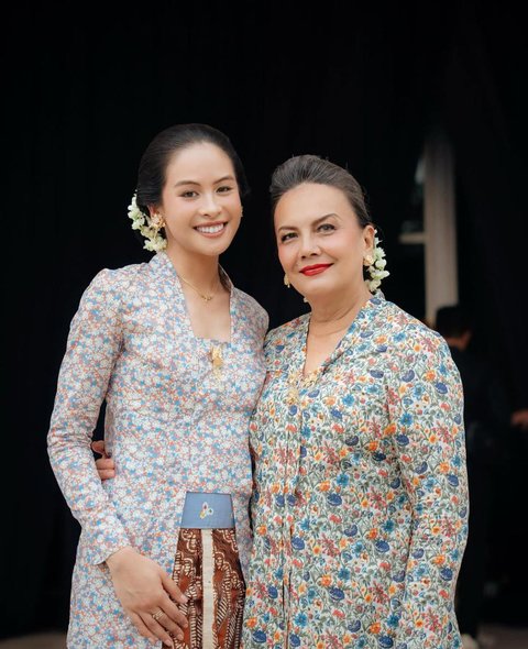 Bikin Terpesona, 5 Potret Maudy Ayunda Hidupkan Semangat Kartini Lewat Gaya Berkebaya