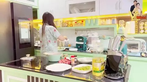 Potret Dapur Estetik Via Vallen, Model Simple namun Mewah