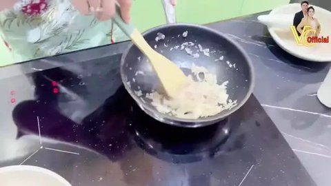 Potret Dapur Estetik Via Vallen, Model Simple namun Mewah