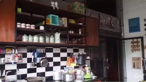 Dapur Kayu Milik Cella Kotak, Dikelilingi Oleh Nuansa Hijau Kota Yogyakarta