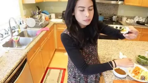 Dapur Mewah Rumah Mertua Maudy Ayunda dengan Model Klasik Minimalis yang Menarik dan Elegan