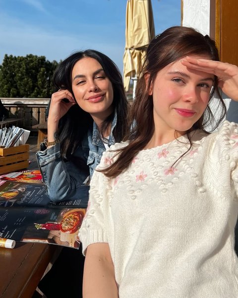 Potret Kebersamaan Sophia Latjuba dengan Manuella Aziza Sang Putri, Ibu Anak bak Bidadari Kembar