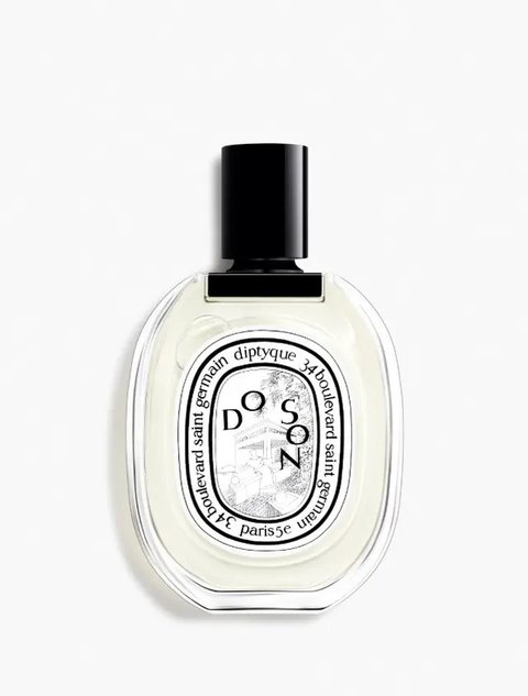 Parfum merupakan bagian dari kebutuhan primer yang berguna dalam menunjang penampilan untuk tampil wangi seharian. (Foto: Freepik/marymarkevich)