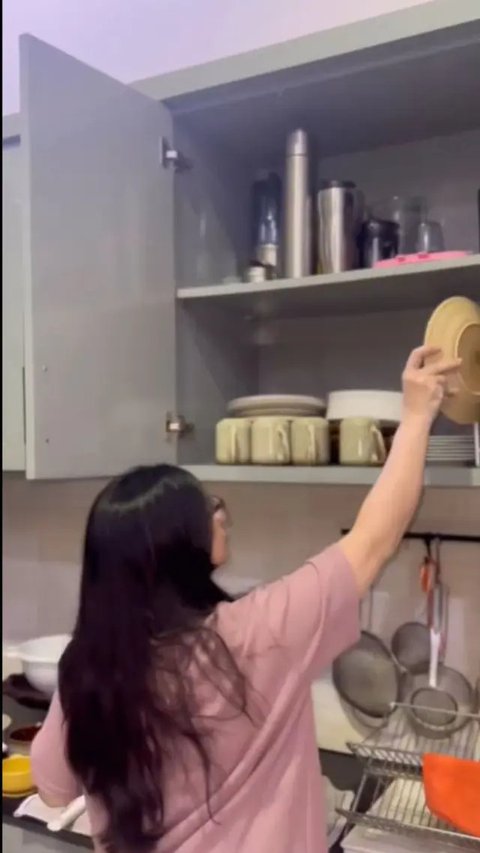 Dan dengan kehadiran Chloe menambah bahagia rumah tangga Asmirandah dan Jonas Rivanno. (FOTO: instagram.com/asmirandah89/)