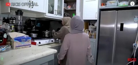 Desain dapur Dara Arafah (Image by Ricis Official on Youtube)