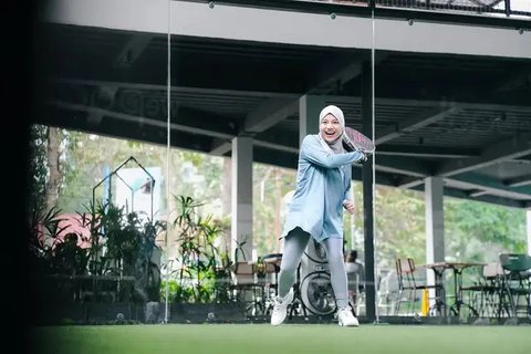 Gaya Outfit Aurel Hermansyah yang Simpel tapi Kece (Foto: Instagram @aurelie.hermansyah)