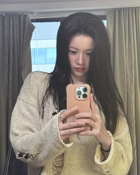 Go Yoon Jung Sering Dipasangkan dengan Aktor yang Lebih Tua, Fans Protes