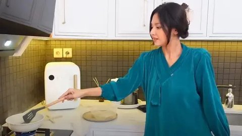 Potret Terbaru Indah Permatasari Diduga Hamil Lagi, Rayakan Anniversary (Sumber: Instagram/indahpermatas)