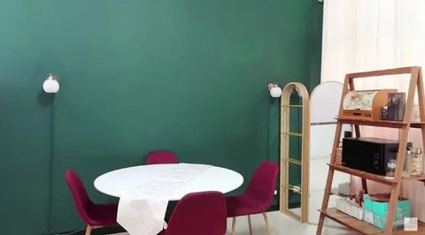 Potret ruang makan Arumi Bachsin (Sumber: YouTube/Arumi Bachsin)