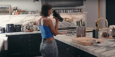 (Image: YouTube/Hailey Rhode Bieber)