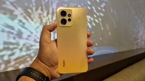 Xiaomi meluncurkan warna baru untuk Redmi Note 12 yakni sunrise gold. (Liputan6.com/Agustinus M. Damar)