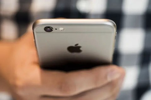 Seperti yang telah diperkirakan sebelumnya, iPhone 6s dan iPhone 6s Plus ternyata memang laku keras di pasar dunia.