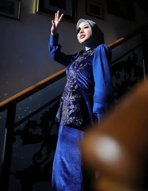Aurel Hermansyah hadir di tujuh bulanan Aaliyah Massaid. [@aurelie.hermansyah]