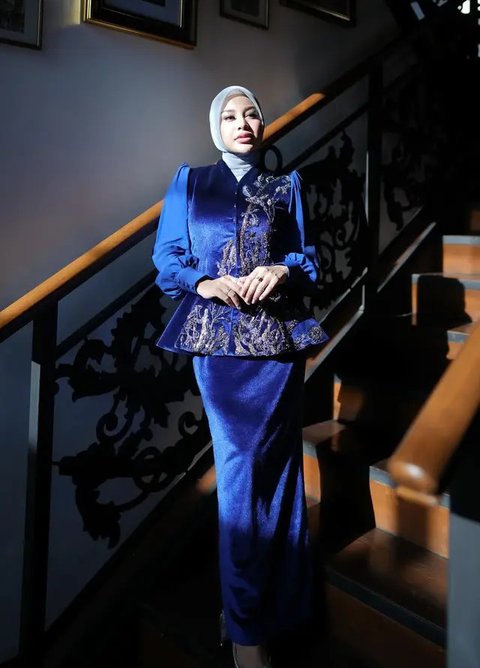 Aurel Hermansyah hadir di tujuh bulanan Aaliyah Massaid. [@aurelie.hermansyah]