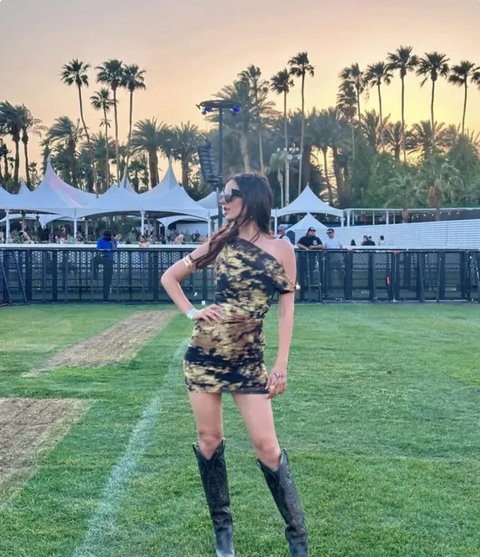 Outfit konser ala Victoria Justice / Instagram Victoria Justice