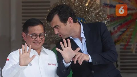 FOTO: Ekspresi Bos Formula E Saat Pramono Anung Nego Kontrak Kejuaraan Balap Mobil Listrik di Jakarta