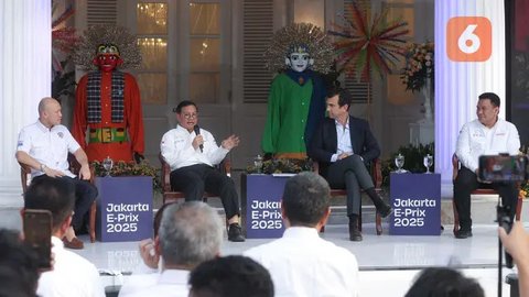 FOTO: Ekspresi Bos Formula E Saat Pramono Anung Nego Kontrak Kejuaraan Balap Mobil Listrik di Jakarta