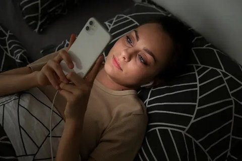 tips agar bisa tidur nyenyak Ilustrasi dibuat AI
