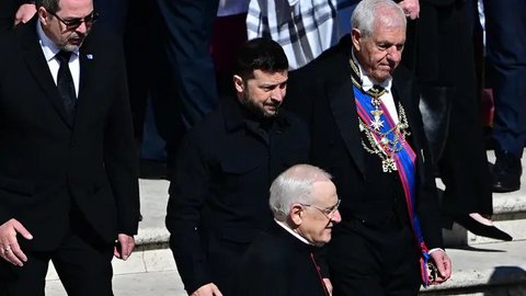 FOTO: Deretan Pemimpin Dunia Hadiri Pemakaman Paus Fransiskus, Ada Donald Trump hingga Pangeran Inggris
