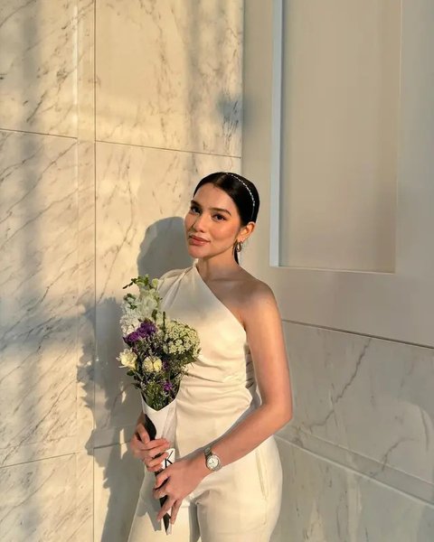 Beberapa hari lalu, Davina Karamoy bikin geger jagat maya gara-gara curhat soal orang ketiga. Curhat ini diunggah di Instagram dan jadi omongan netizen. (Foto: Dok. Instagram @davinaakaram